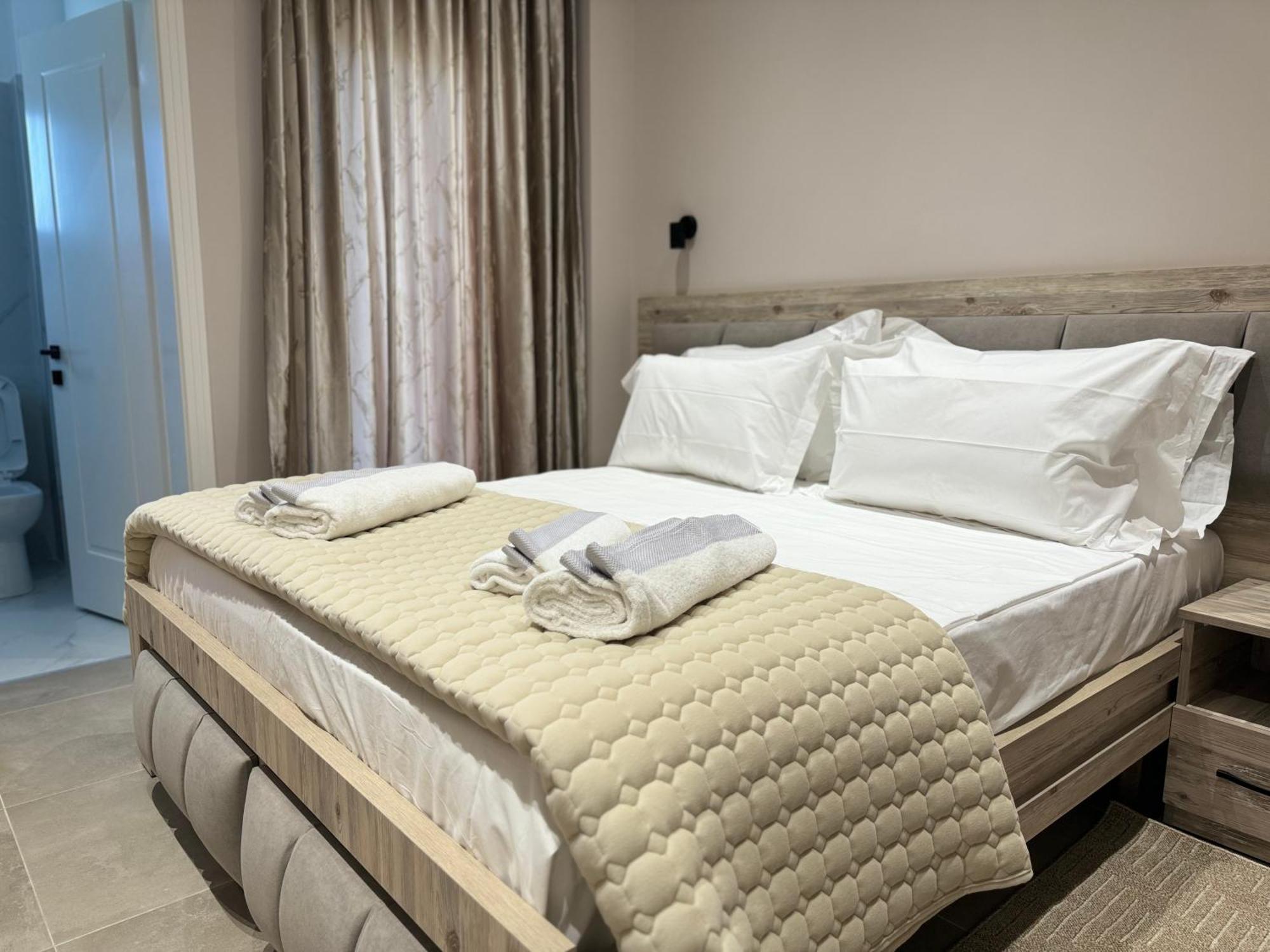Hotel Kseal Përmet 外观 照片
