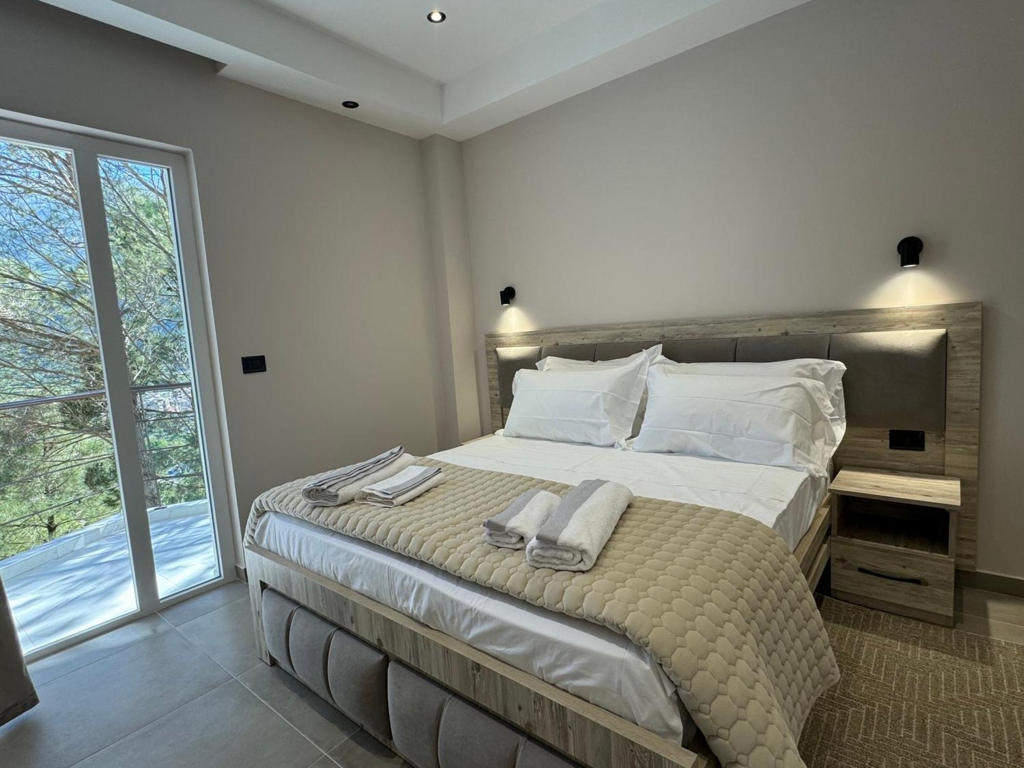 Hotel Kseal Përmet 外观 照片