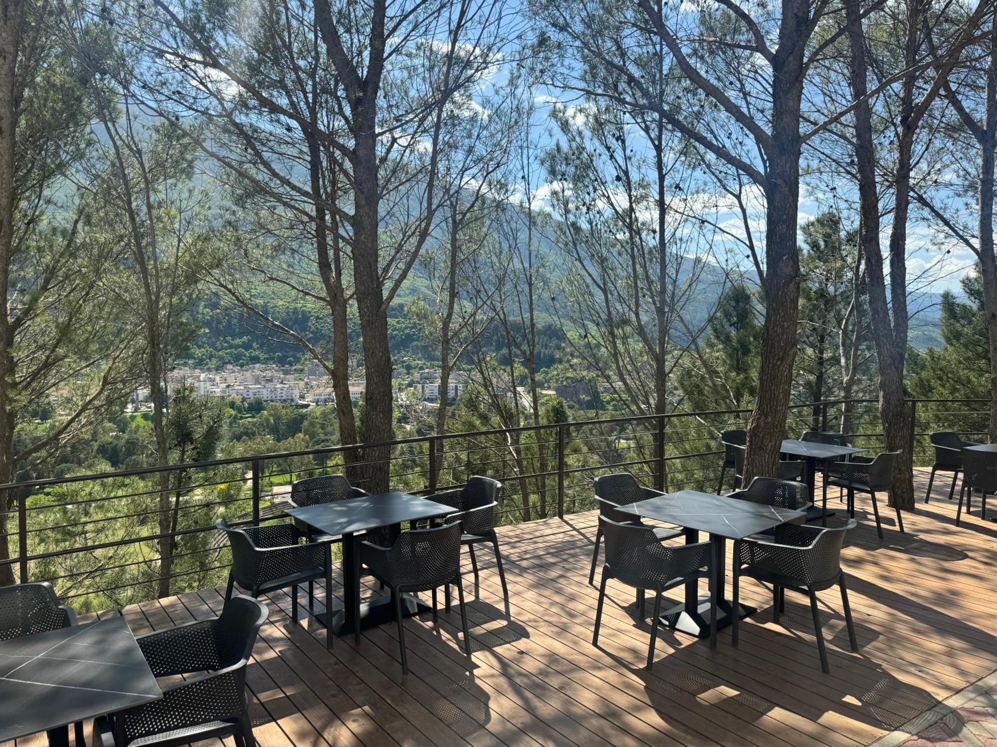 Hotel Kseal Përmet 外观 照片