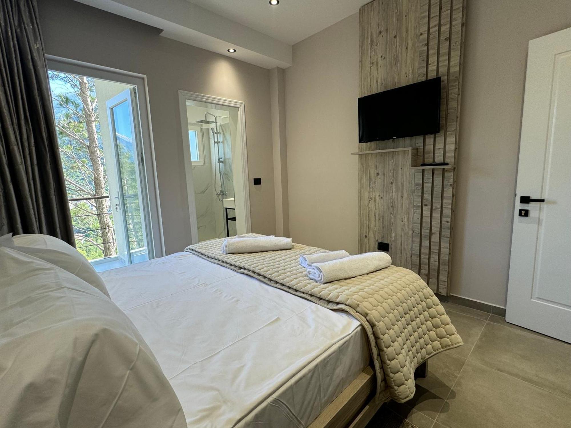 Hotel Kseal Përmet 外观 照片