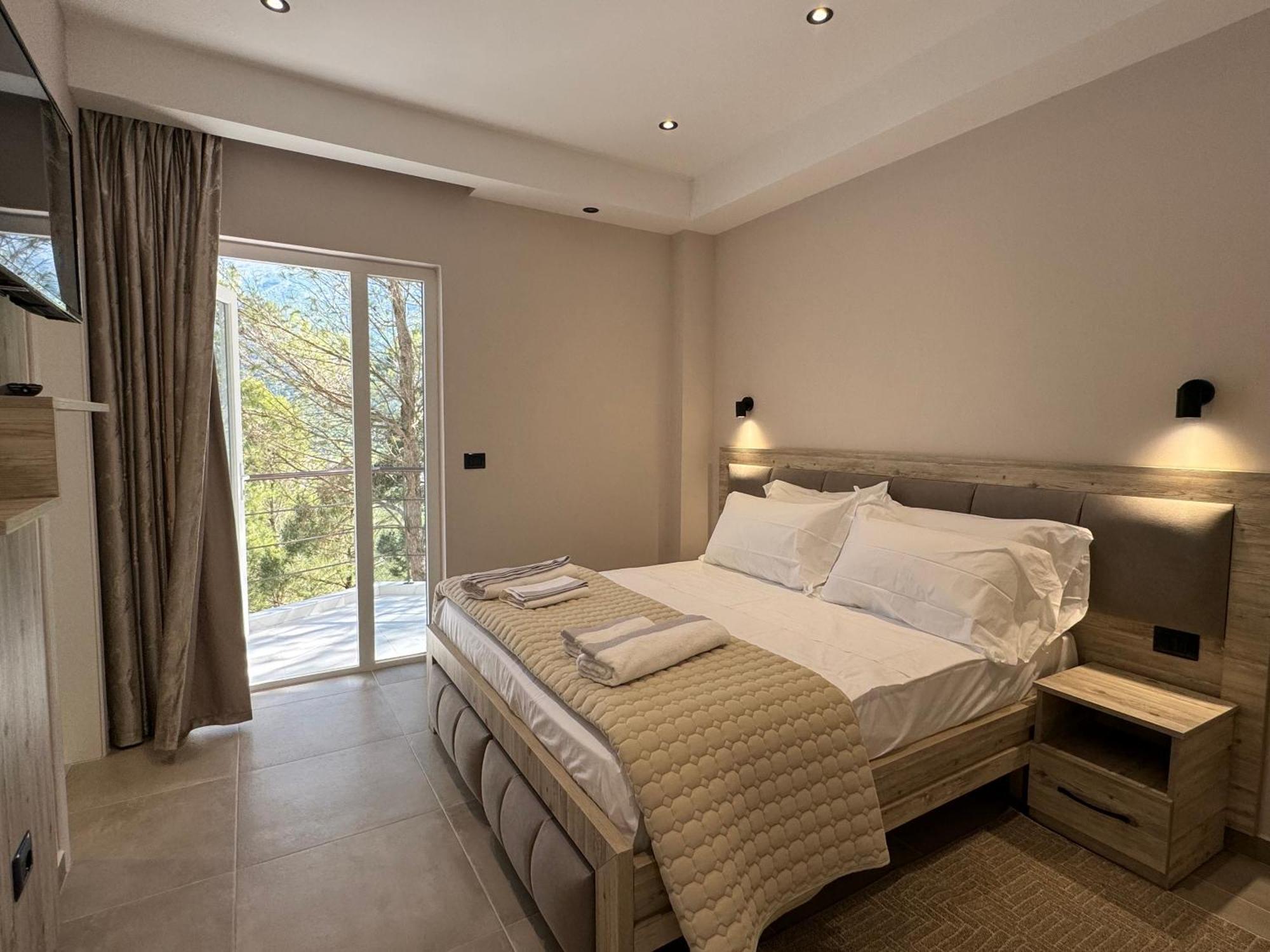 Hotel Kseal Përmet 外观 照片
