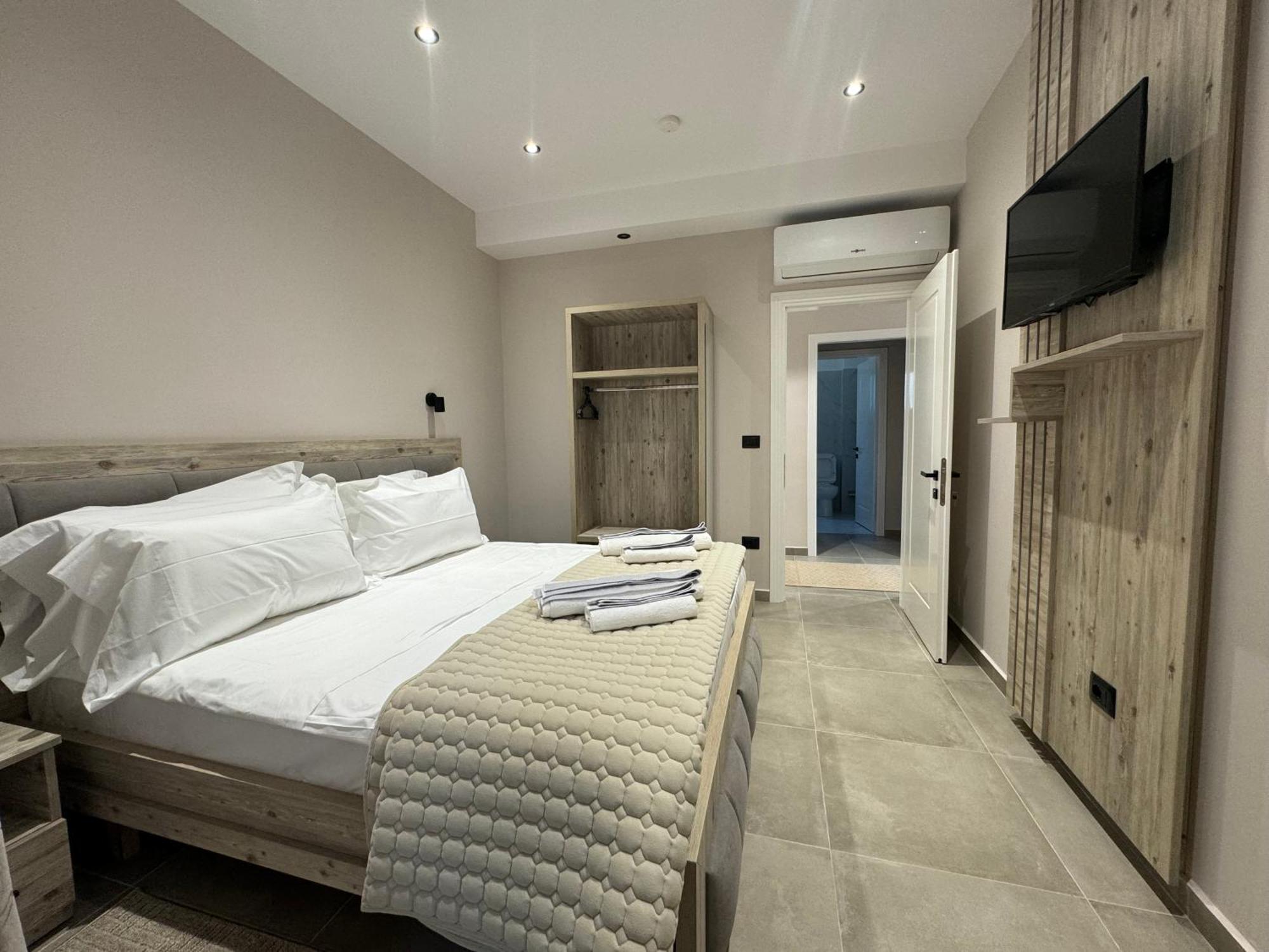 Hotel Kseal Përmet 外观 照片