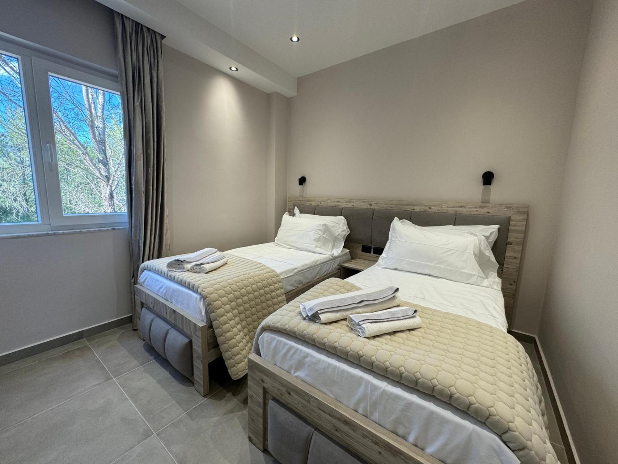 Hotel Kseal Përmet 外观 照片