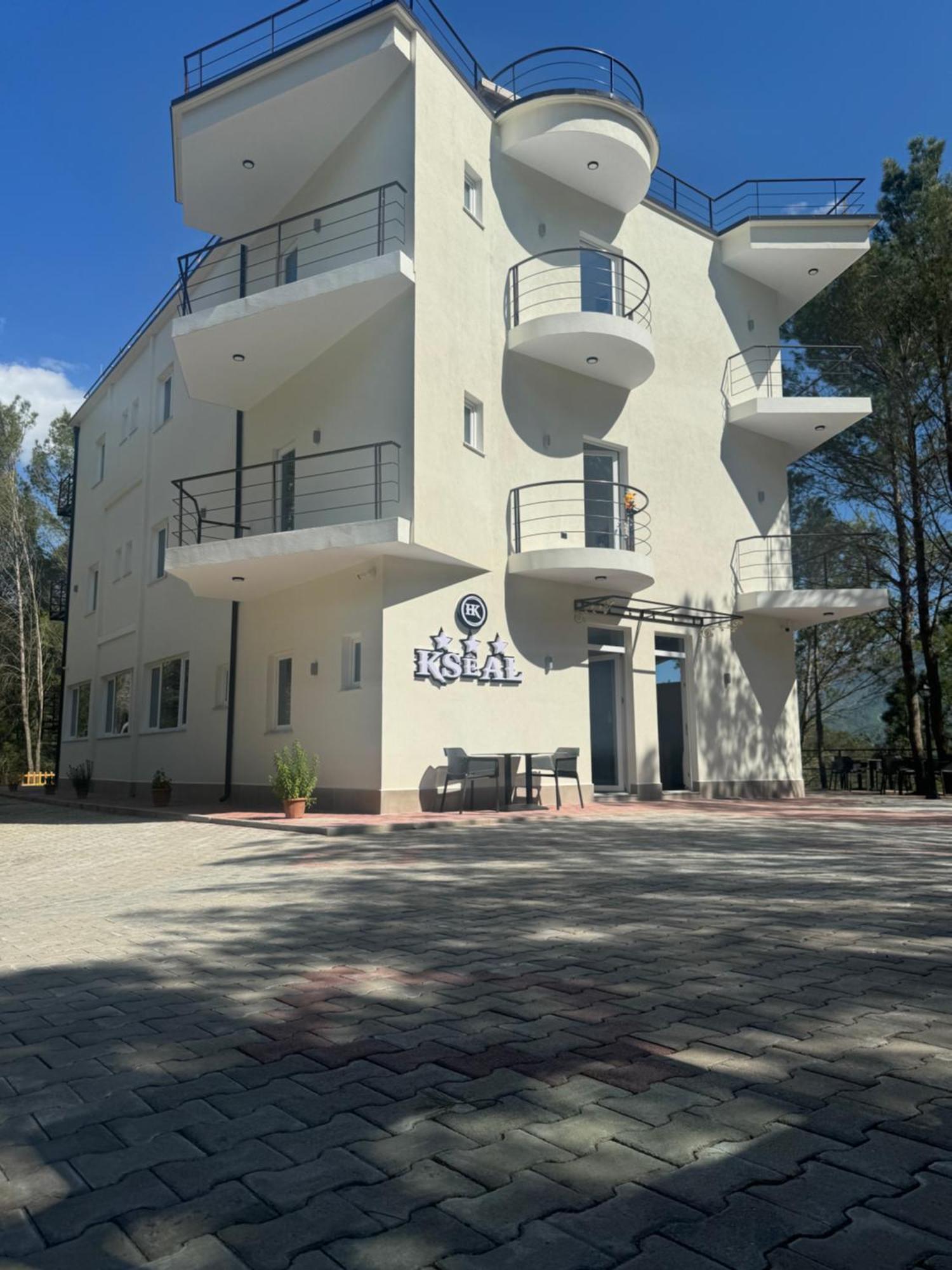 Hotel Kseal Përmet 外观 照片