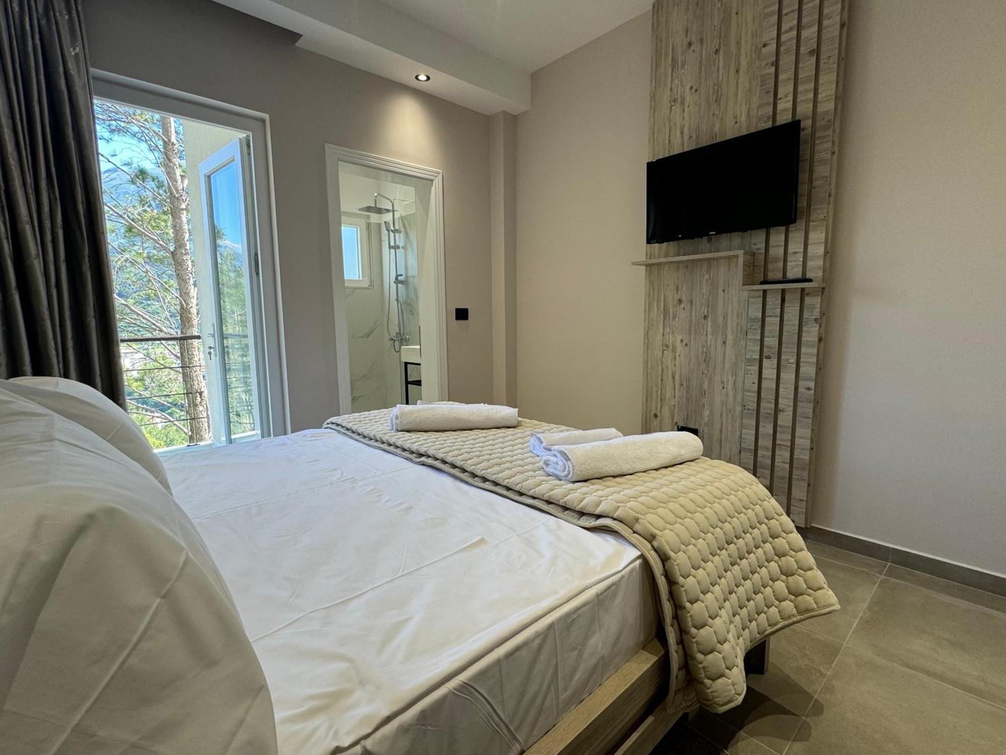 Hotel Kseal Përmet 外观 照片