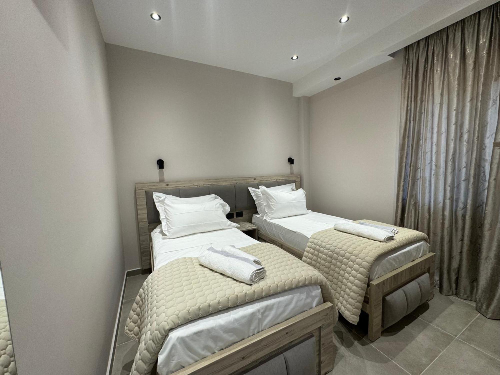 Hotel Kseal Përmet 外观 照片