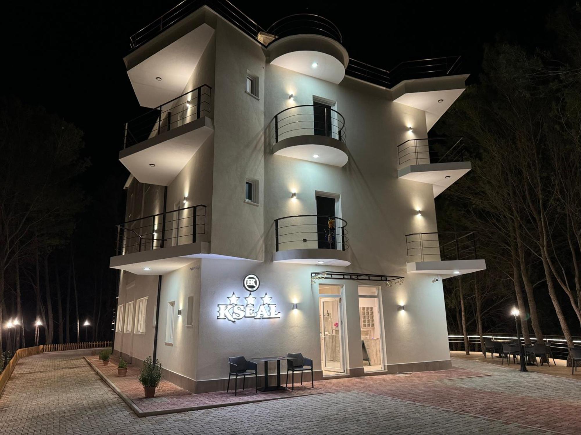 Hotel Kseal Përmet 外观 照片